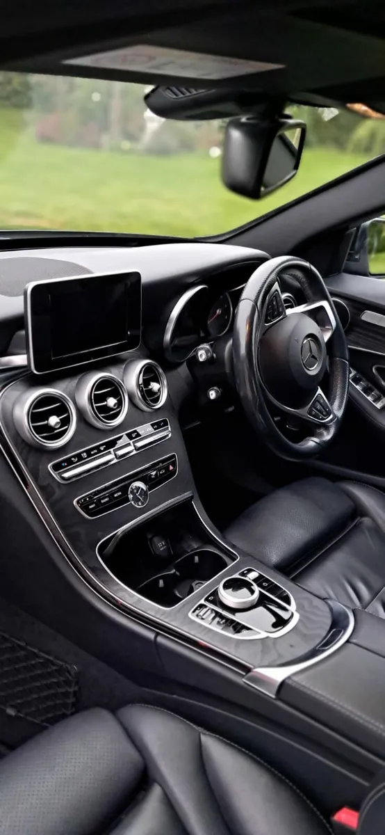 Mercedes Benz c Series - Image 3