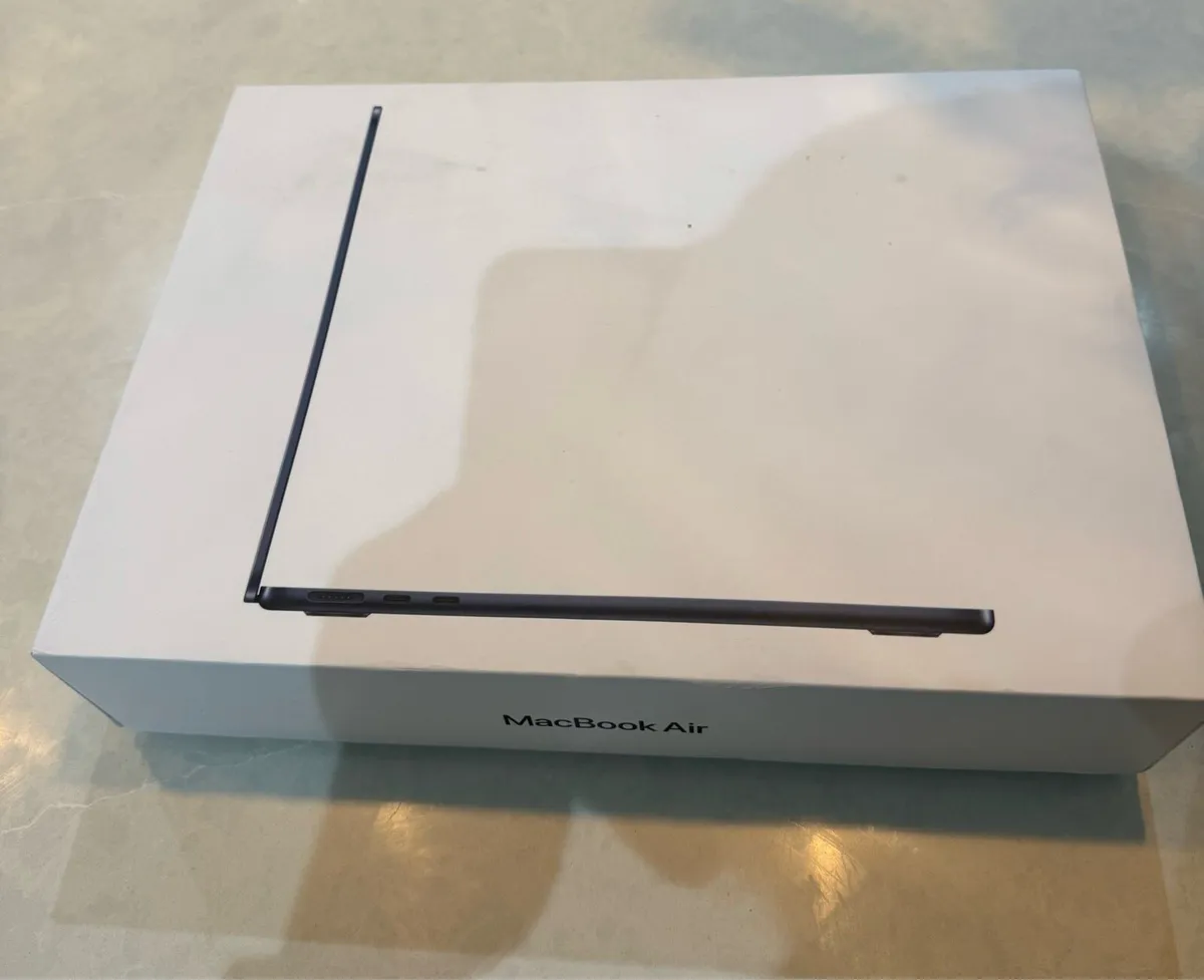 MacBook Air 2022 M2 512GB 8GB RAM - Image 4