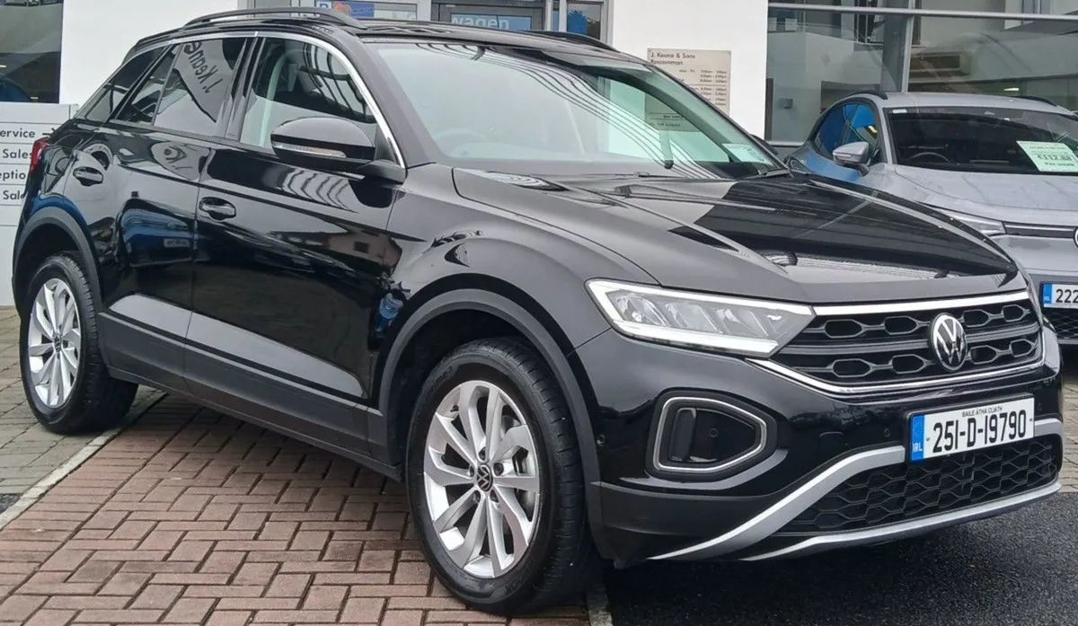 Volkswagen T-Roc Edition 75 1.0tsi 116HP  rear Vi - Image 1