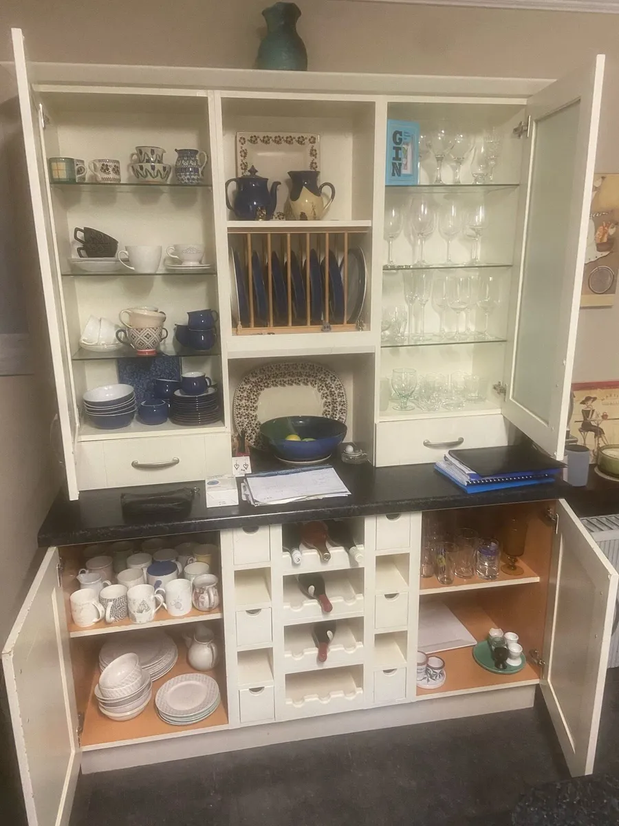 Dresser - Image 3
