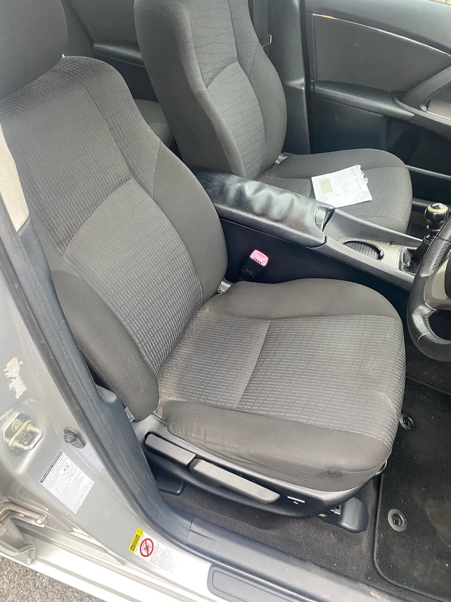 Car - Image 3