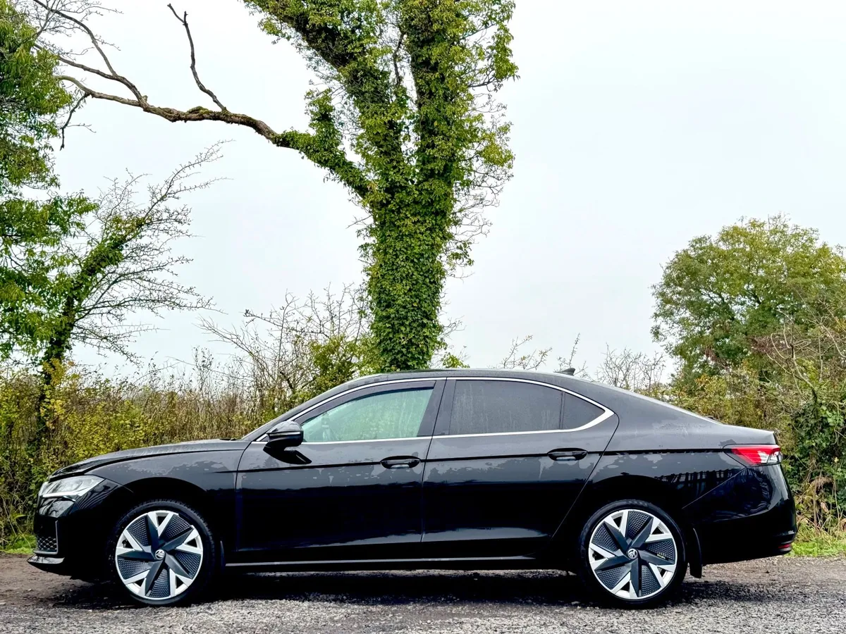 242 Skoda Superb SEL+ DSG Top Spec - Image 2