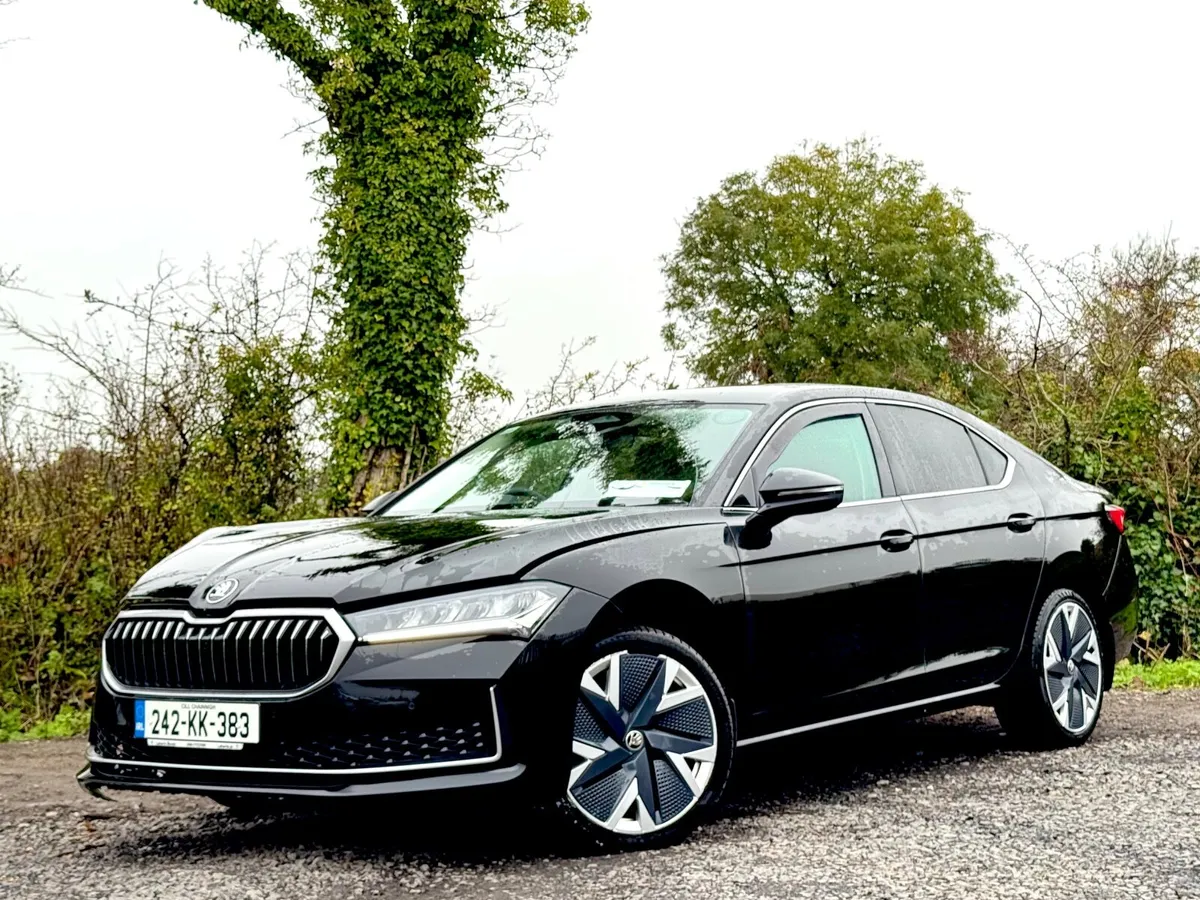 242 Skoda Superb SEL+ DSG Top Spec - Image 3