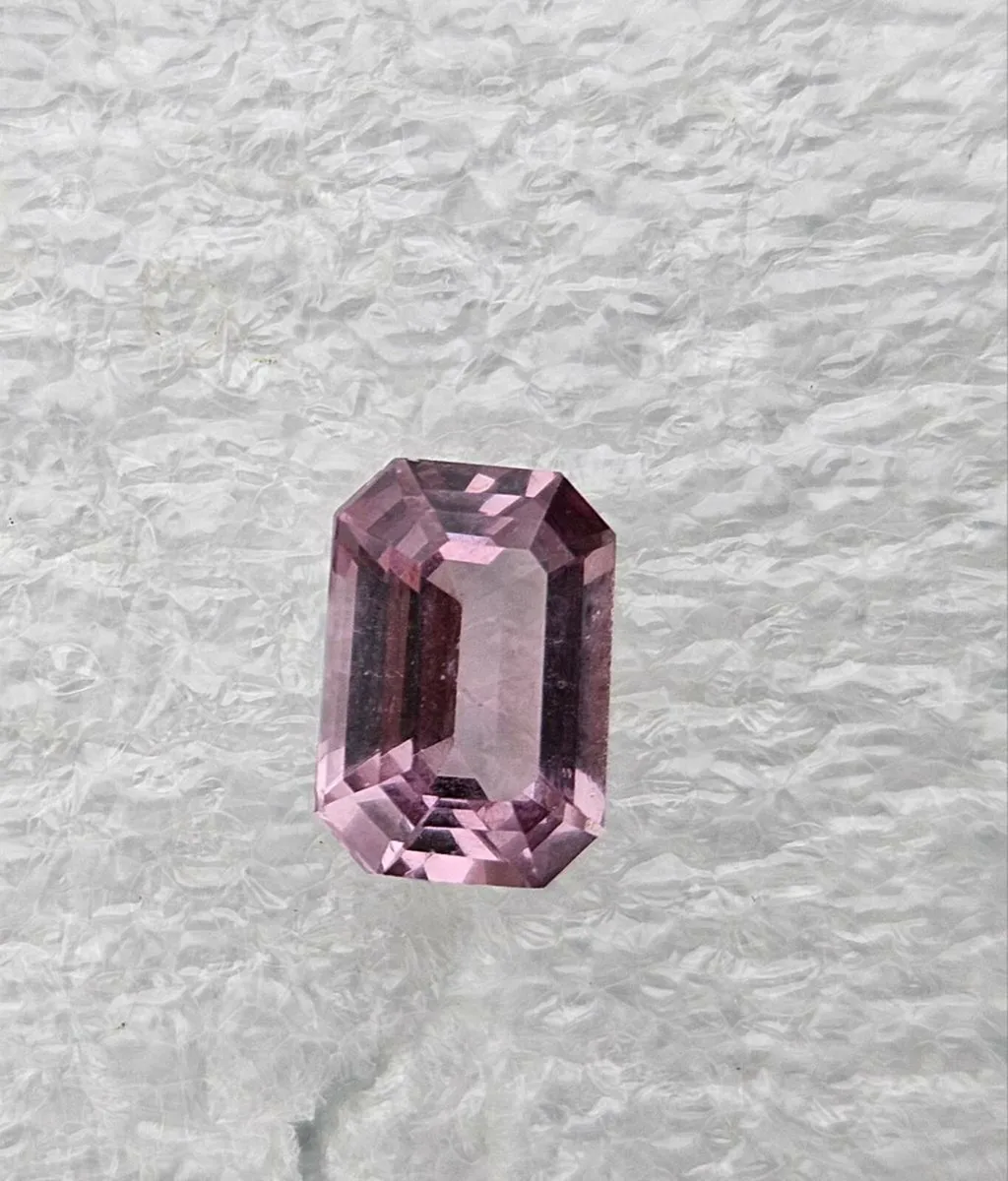Beautiful Collection of Kunzite & Spinel Gemstones - Image 4