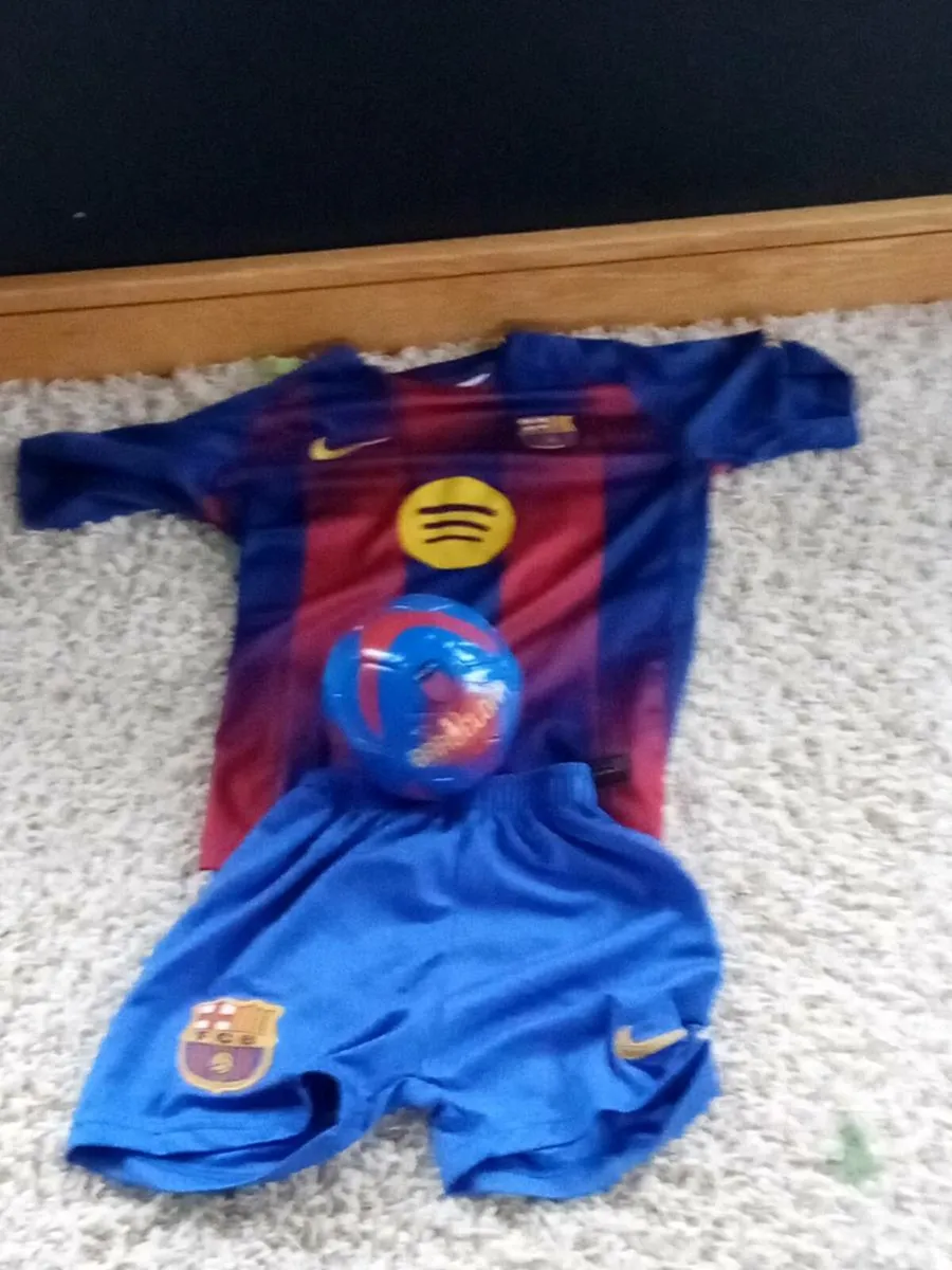 Barcelona jersey and soccer ball - Image 3