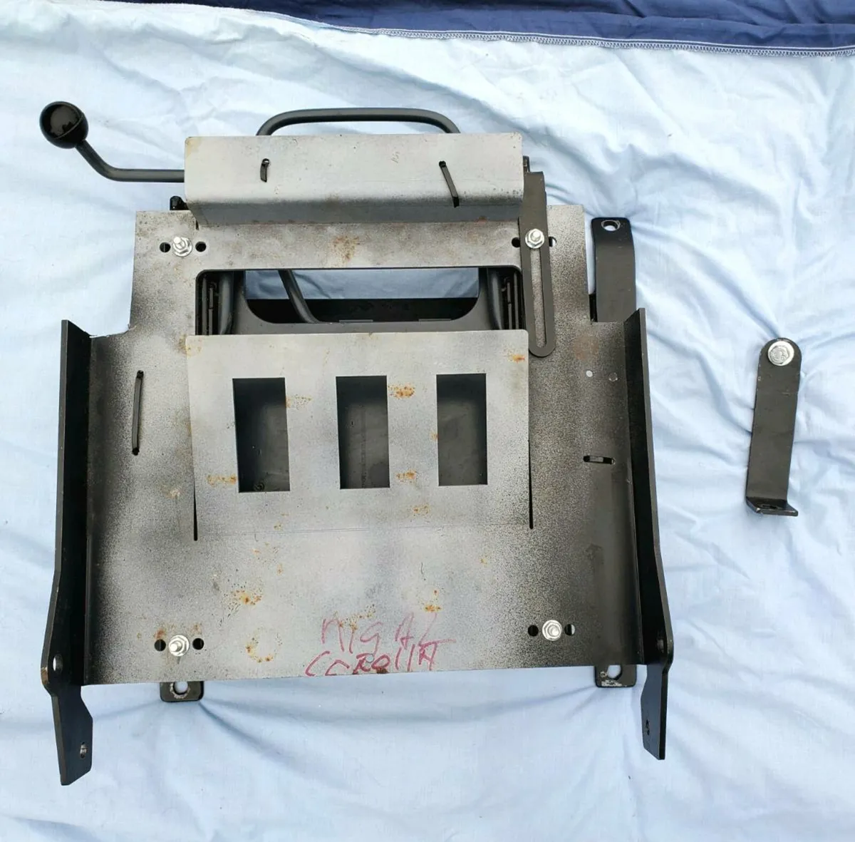 Swivel chair for front seat passenger