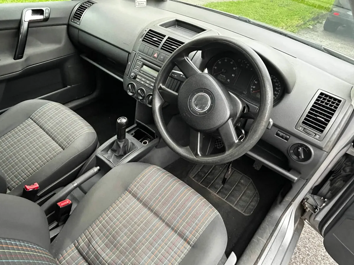 Volkswagen Polo 2006 - Image 4