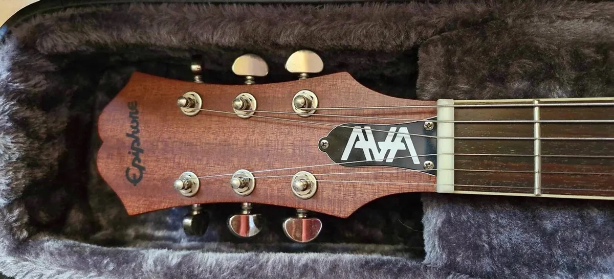 Epiphone Tom Delonge signature ES-333 & Hard case - Image 4