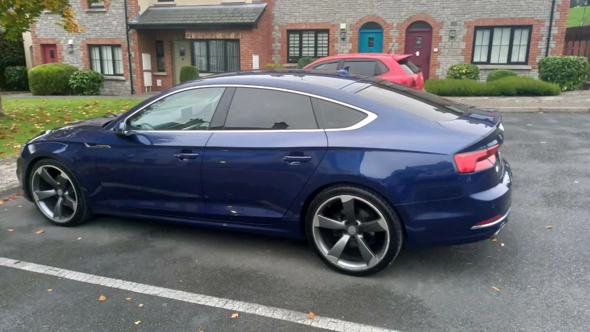 Audi A5 - Image 2
