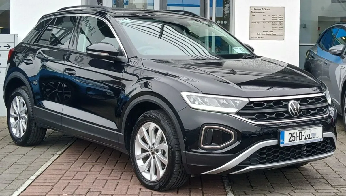 Volkswagen T-Roc Edition 75 2.0tdi 116HP  rear Vi - Image 1