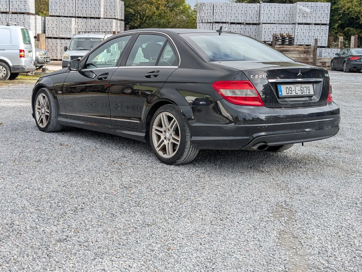 2009 Mercedes-Benz C-Class - Image 4