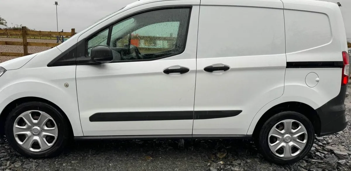 Oct 2020 Ford Transit Courier 1.5 TDCi Trend Van - Image 3