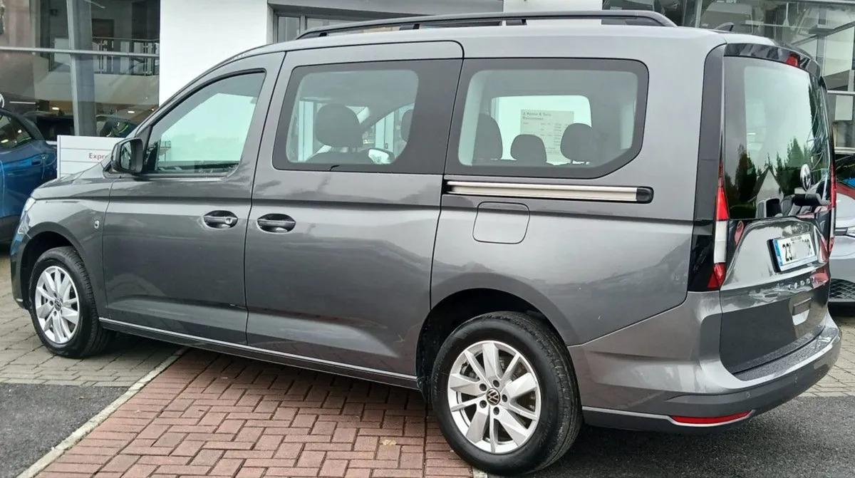 Volkswagen Caddy Maxi Life Life TDI 122HP Life TD - Image 4