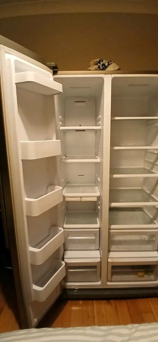 Samsung American Fridge Freezer - Image 3