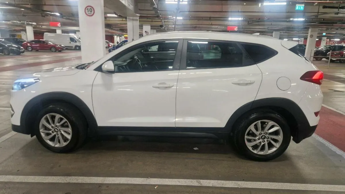 Hyundai tucson - Image 2