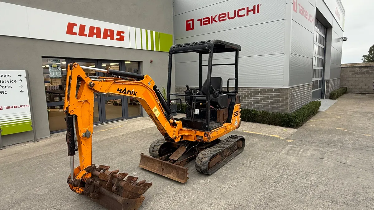 Hanix H17D Mini Digger - Image 2