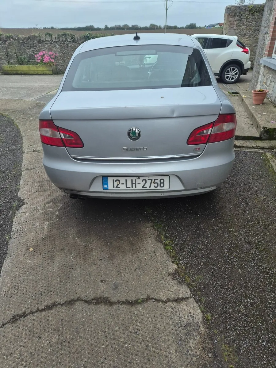 Skoda Superb 2012 - Image 3