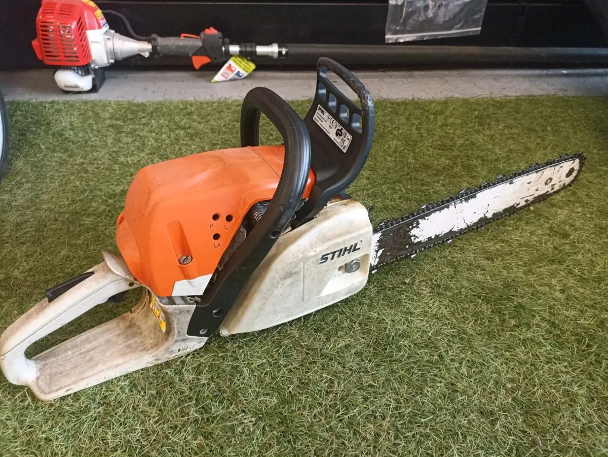 STIHL MS 251 CHAINSAW FOR SALE - Image 2