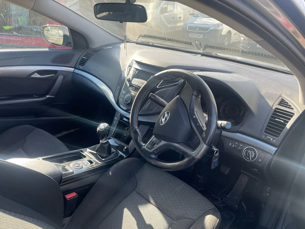 2017 HYUNDAI i40 1.7 CRDI - Image 3