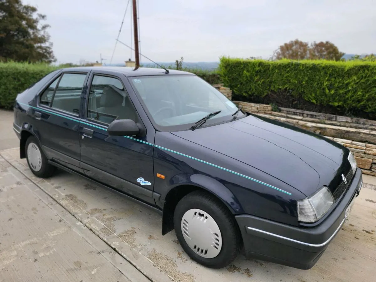 Renault 19 - Image 1