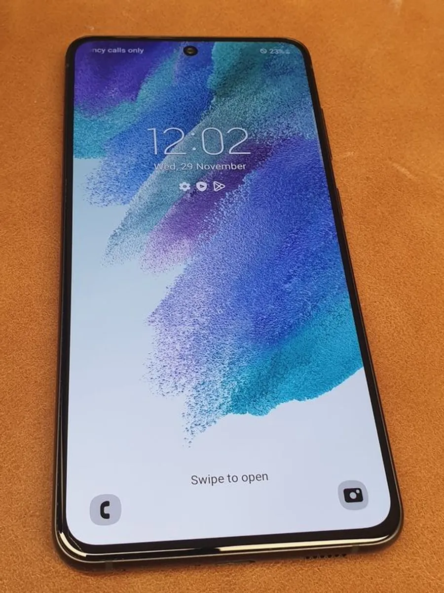 Samsung Galaxy S21 FE 128GB Unlocked SimFree Black - Image 1