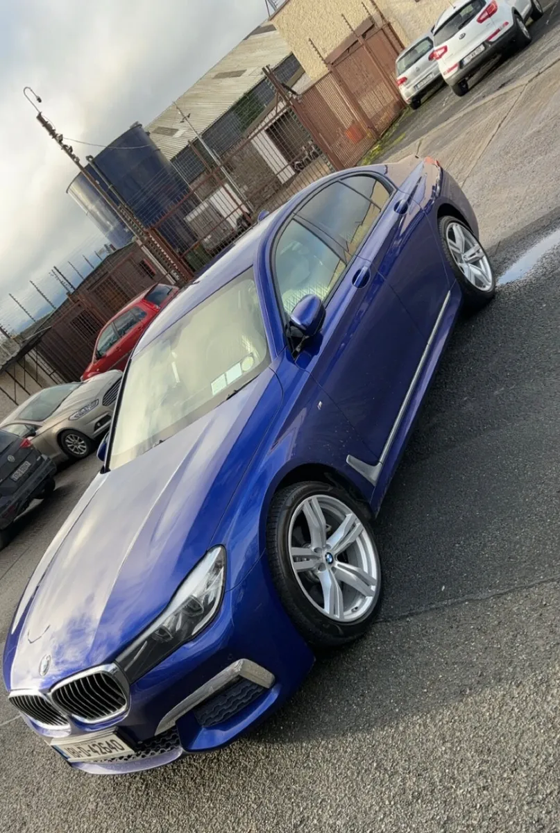 BMW 7-Series 2018 - Image 1