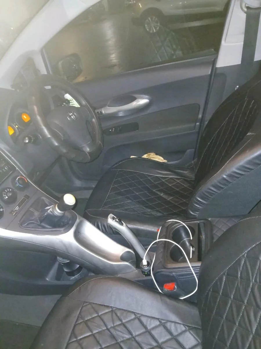 Car for sale - Image 4
