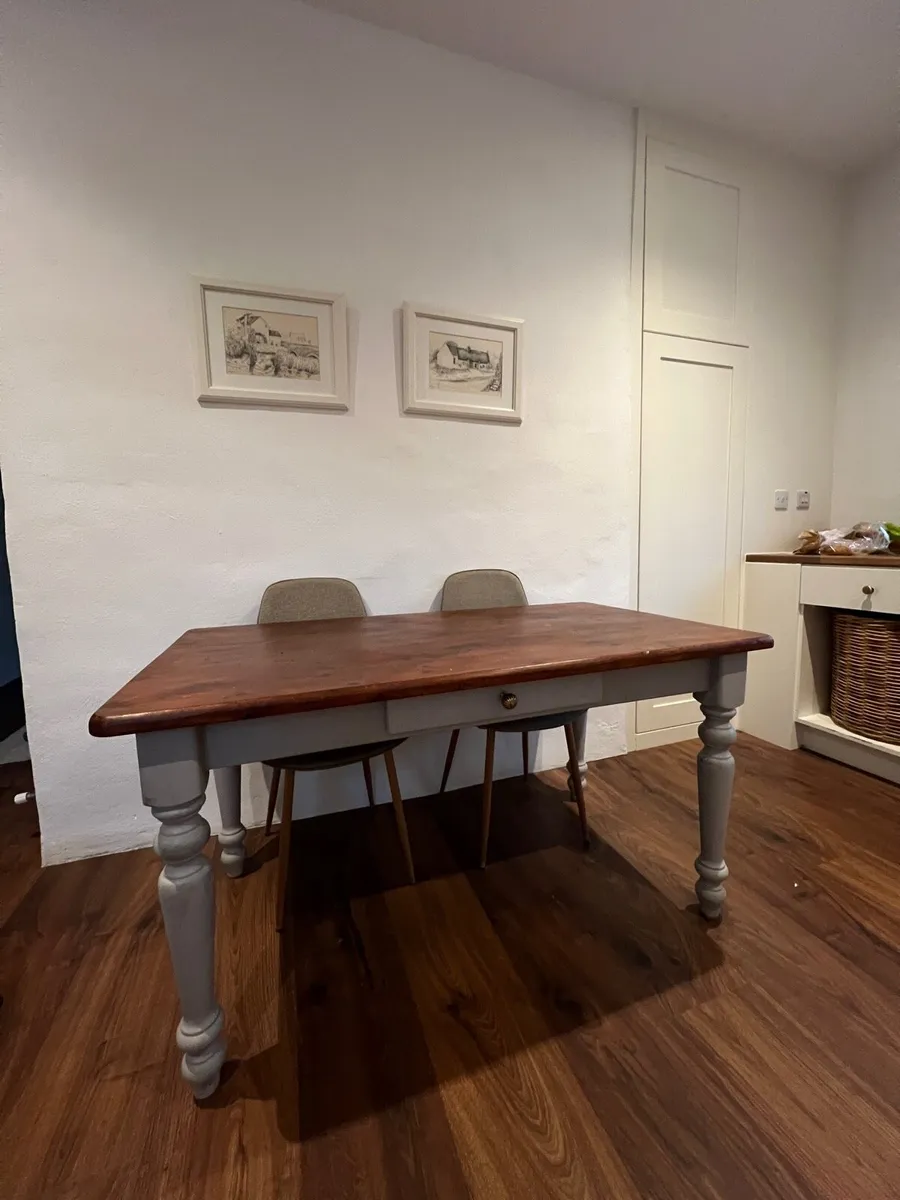 Farmhouse kitchen table - Image 1