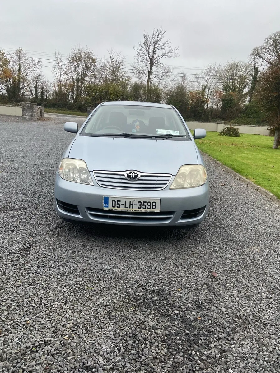 05 Toyota Corolla - Image 3