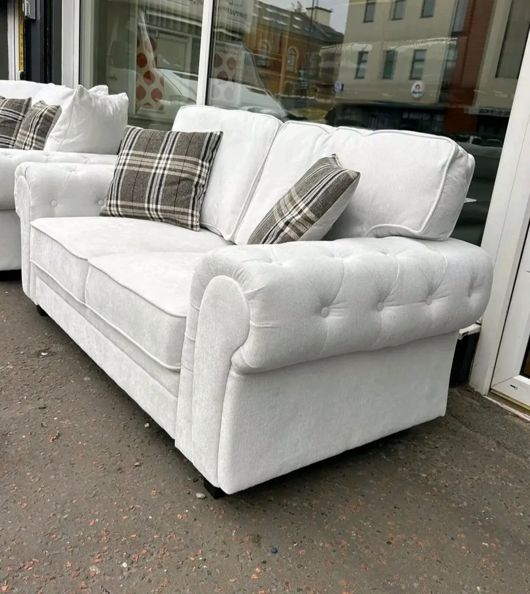 Verona 3+2+1 White Fullback Cushions Sofa - Image 4