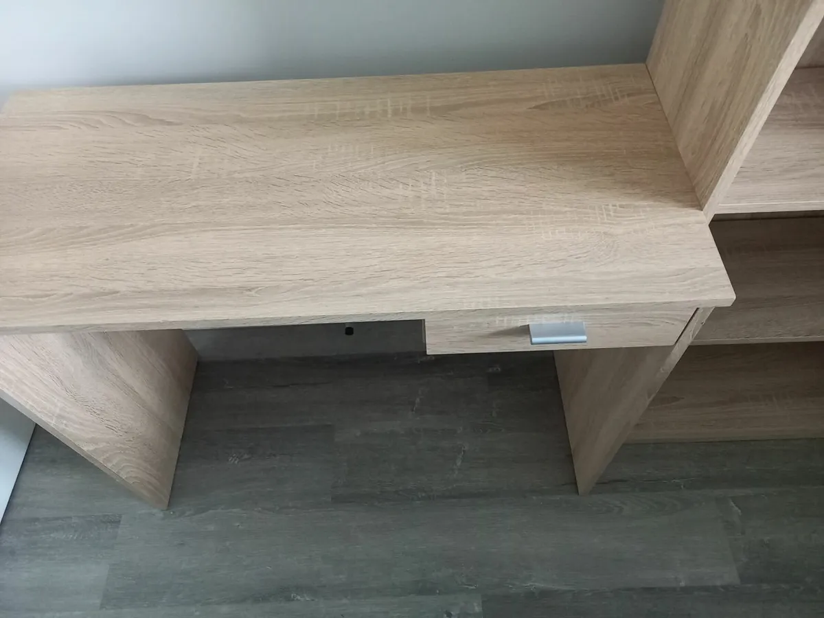Bookshelf and desk - Image 3