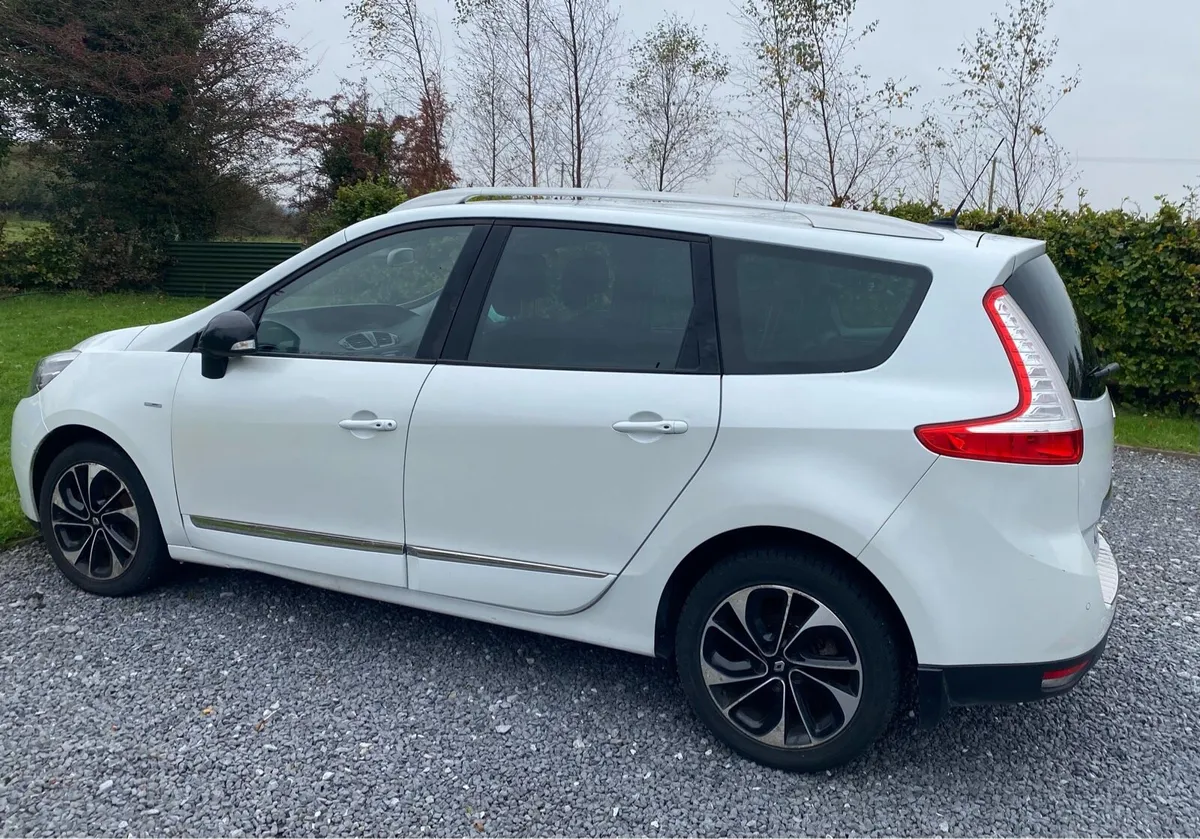 161 Renault Grand Scenic 1.6L Diesel (7 seats) - Image 1