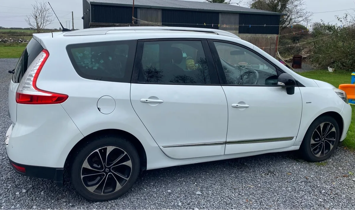 161 Renault Grand Scenic 1.6L Diesel (7 seats) - Image 2