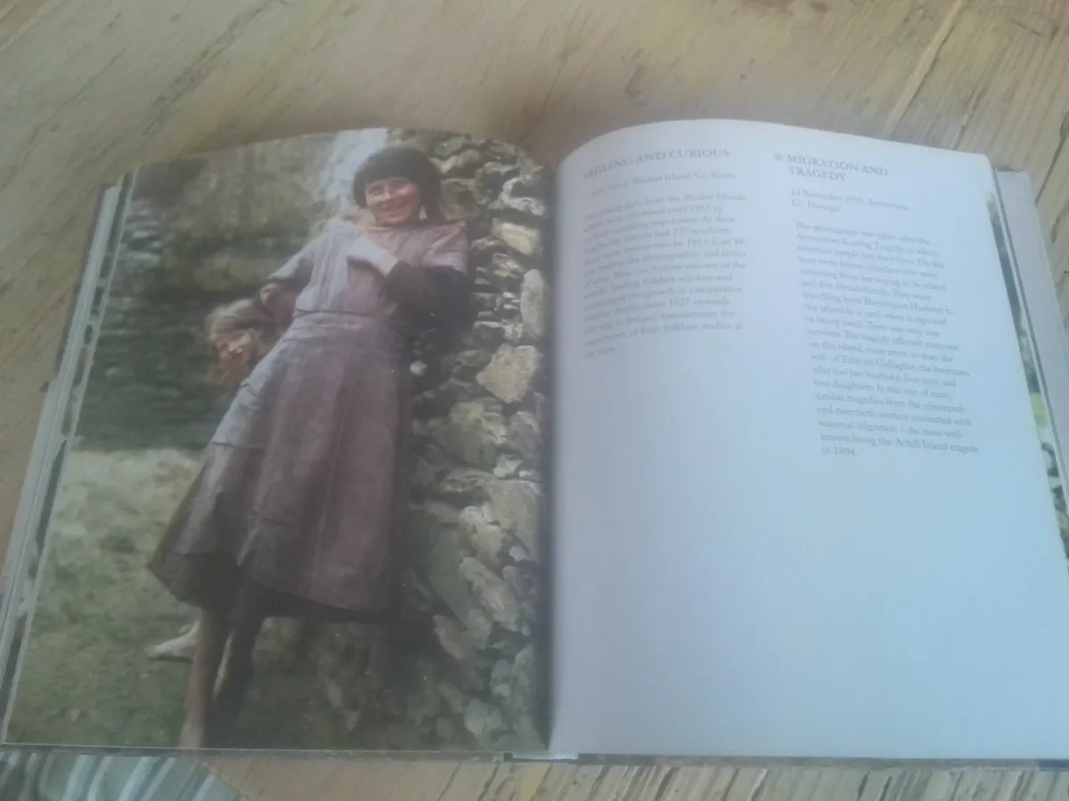 OLD IRELAND IN COLOUR HARDBACK BOOK - Image 3