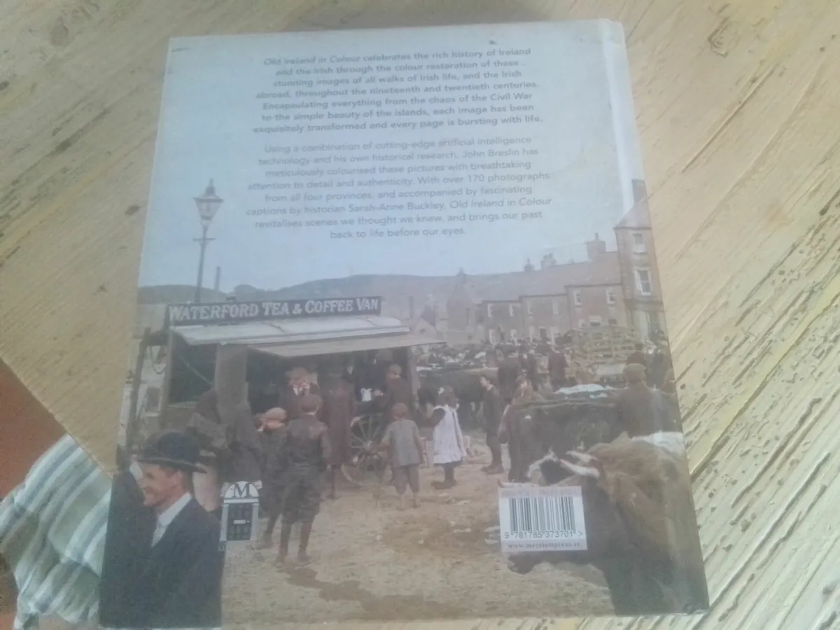 OLD IRELAND IN COLOUR HARDBACK BOOK - Image 4