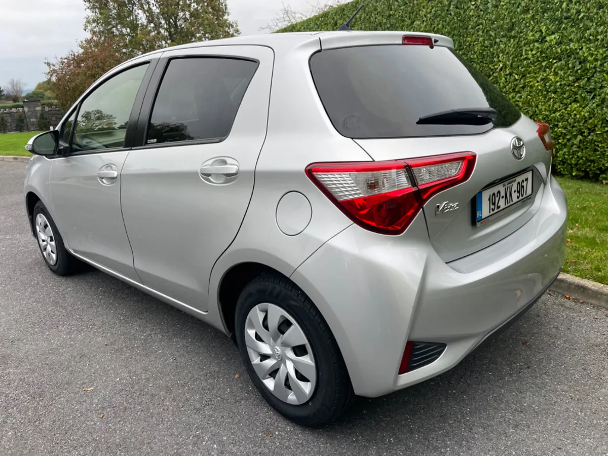 Toyota Vitz Automatic - Image 3