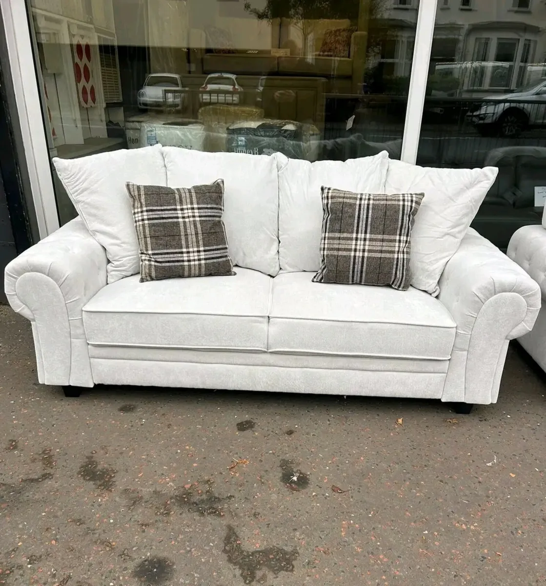 Verona 3+2+1 White Fullback Cushions Sofa - Image 2