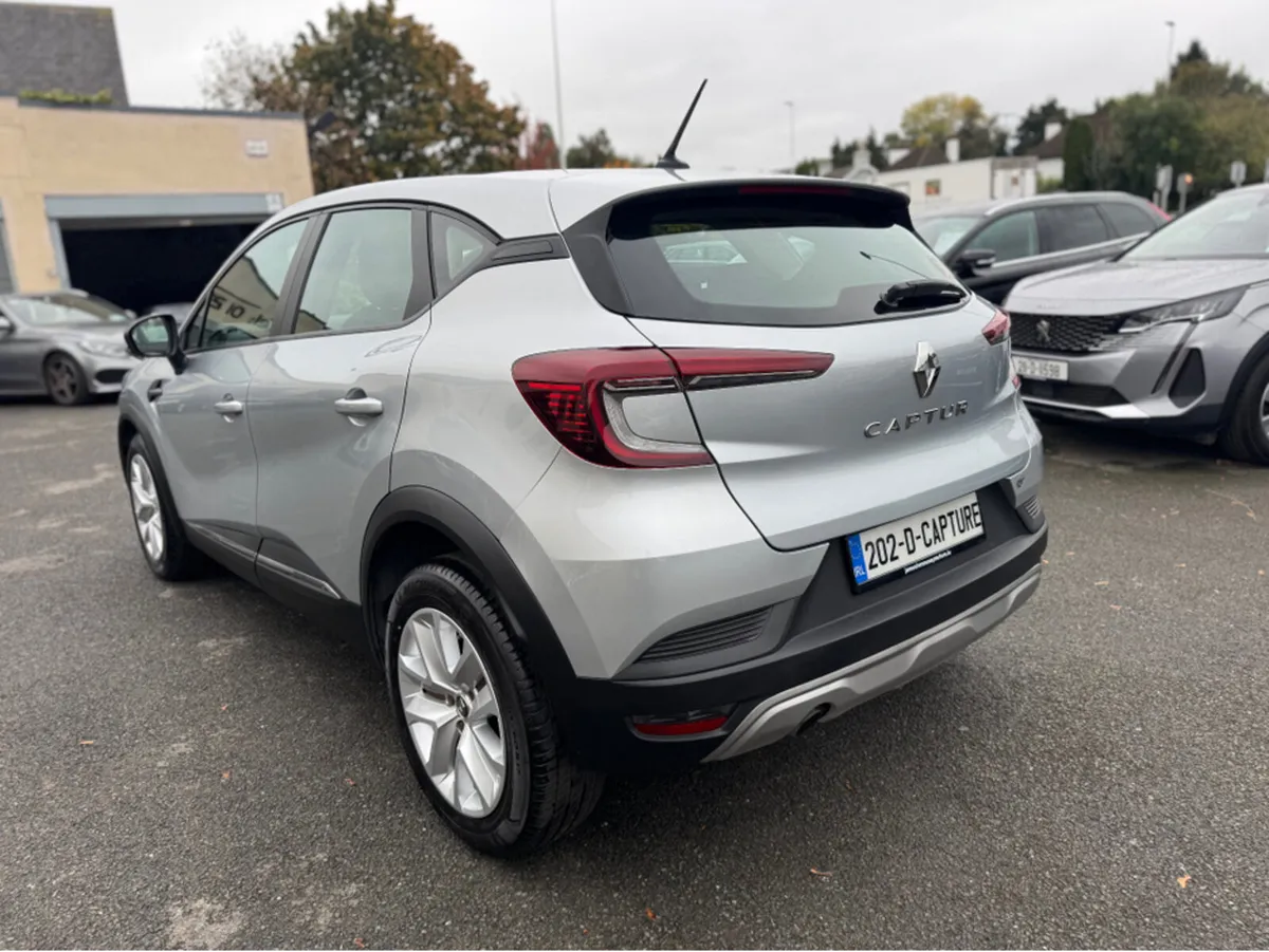 Renault Captur PLAY DCI - Image 3