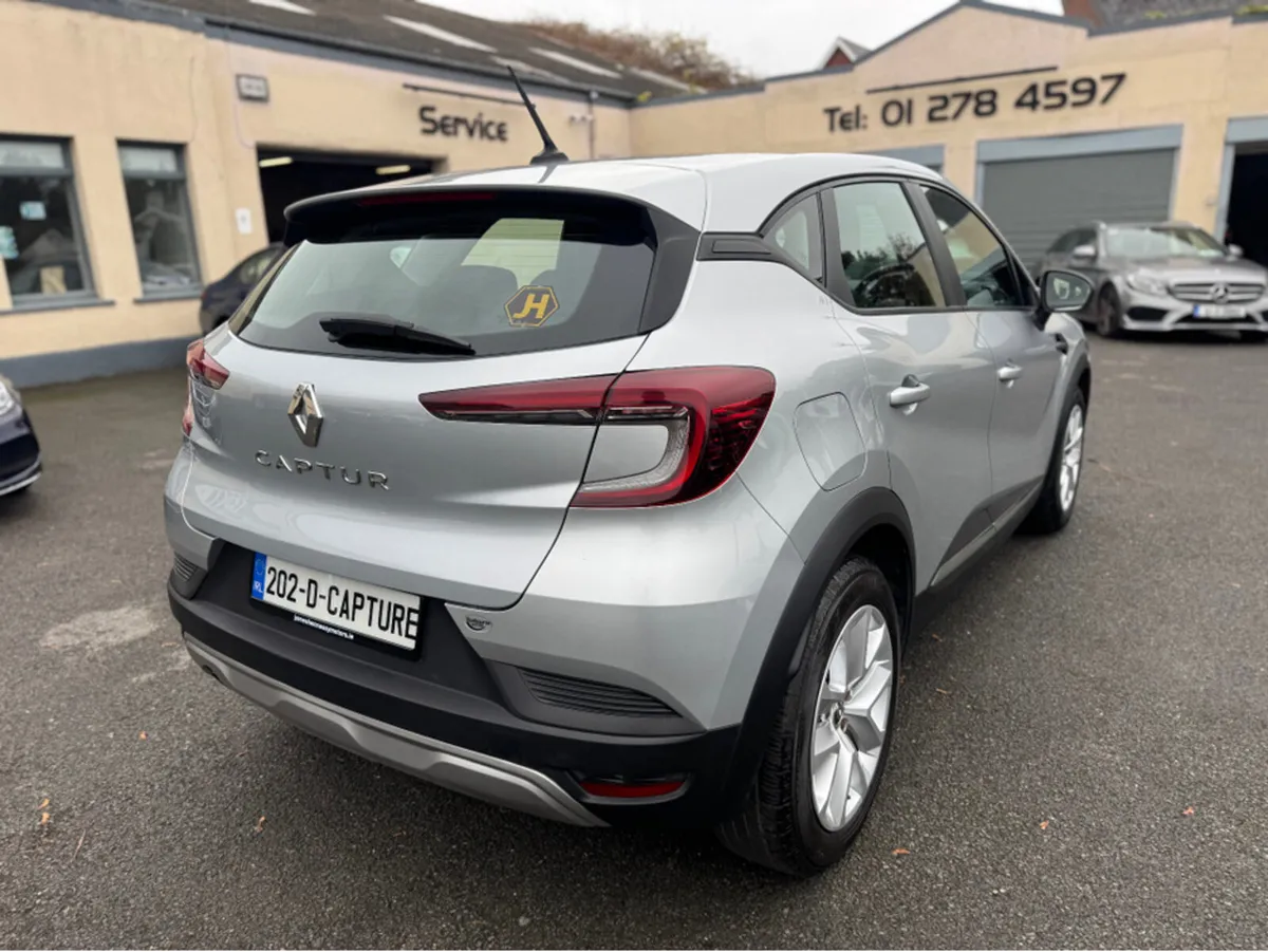 Renault Captur PLAY DCI - Image 4