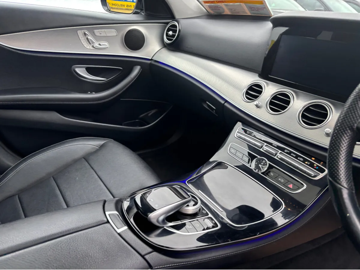 Mercedes-Benz E-Class E220 D SE PREMIUM 5DR AUTO C - Image 3