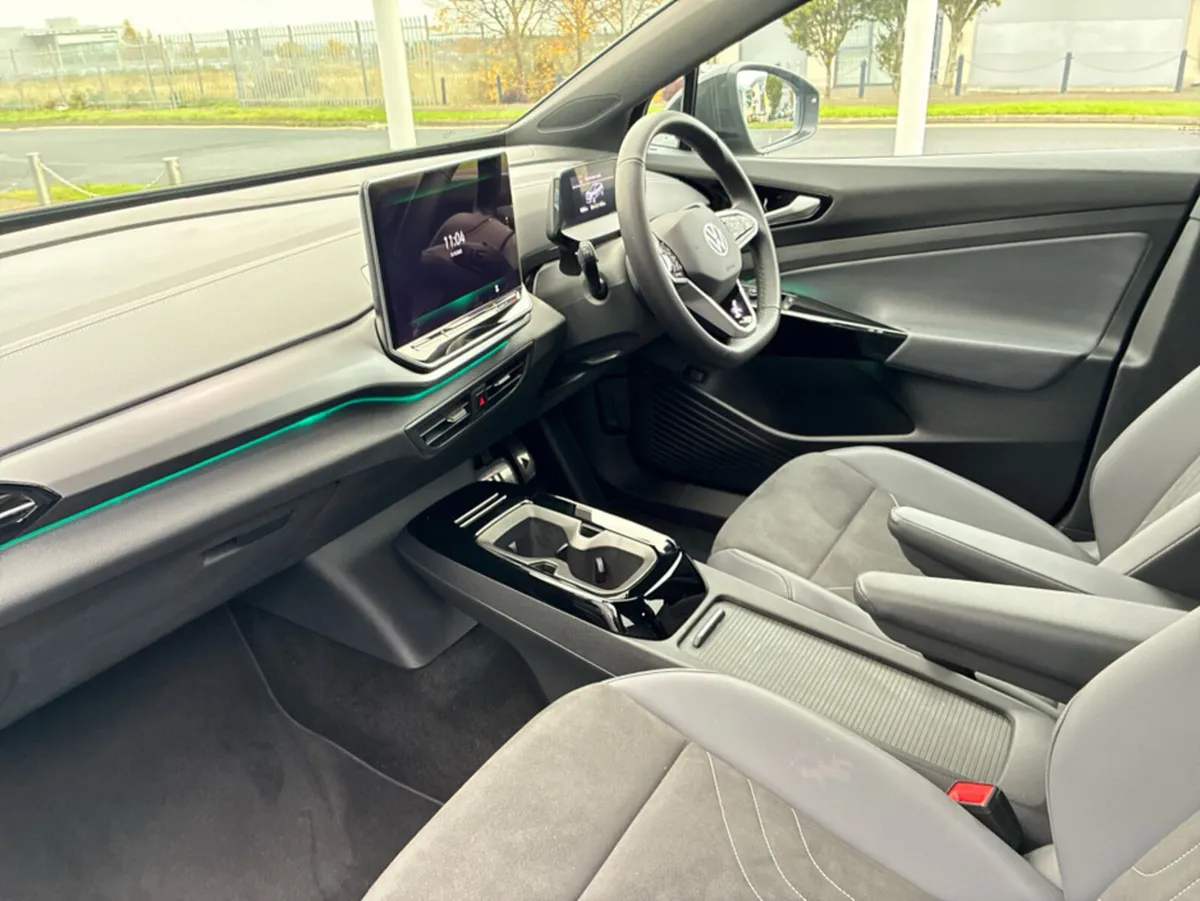 Volkswagen ID.4 PRO PLUS 77KWH 286HP - Image 3