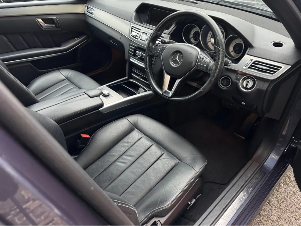 Mercedes-Benz E-Class 220 BLUETEC SE//NEW NCT//JUS - Image 4
