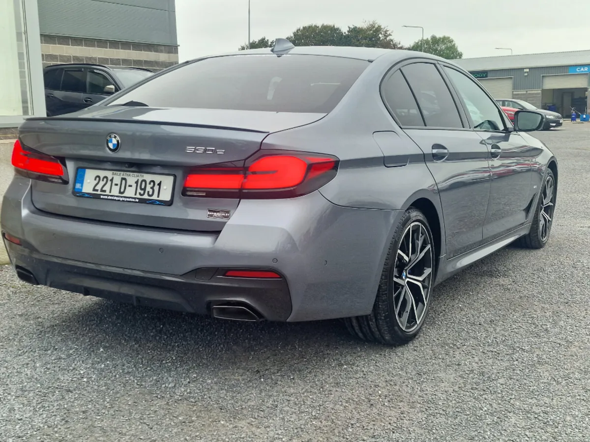 BMW 5-Series 530E M Sport PRO 4DR Auto - Image 3