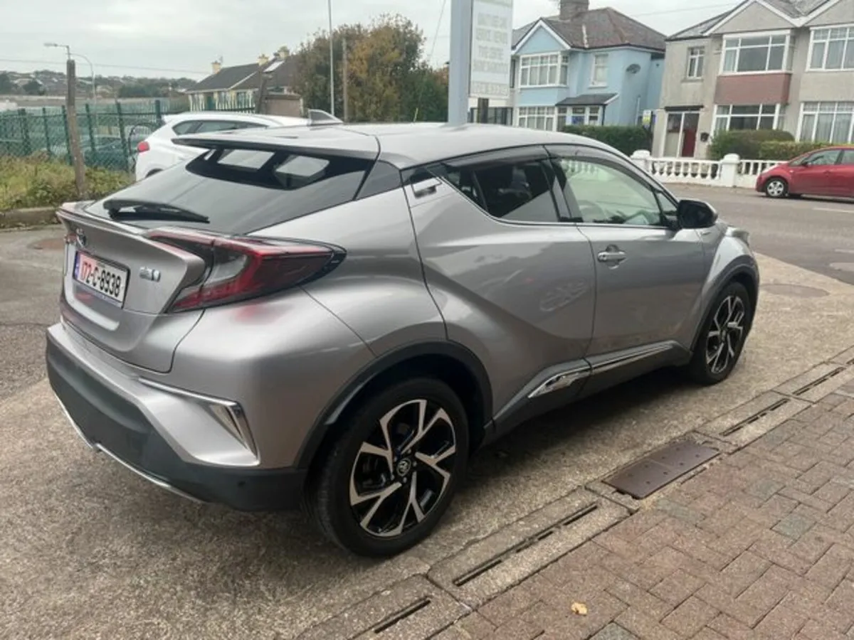 Toyota C-HR Daa-zyx10 - Image 3