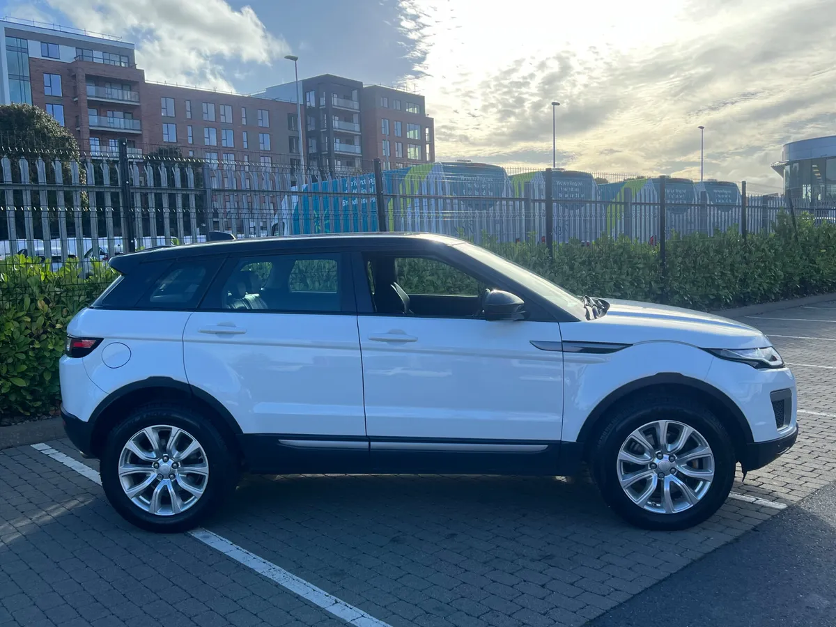 Range Rover Evoque Auto 4WD Low Kms - Image 4