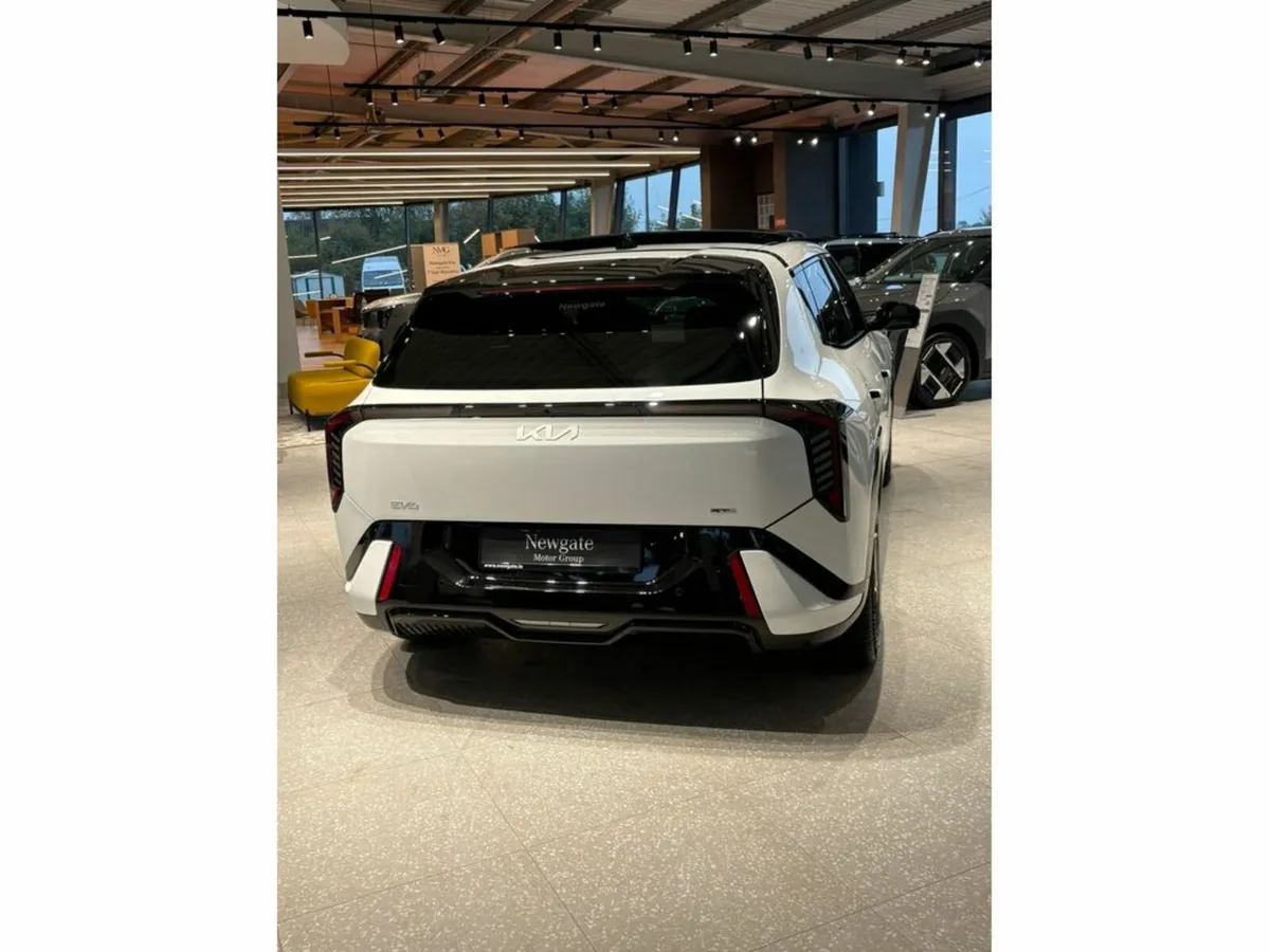 Kia EV4 - Image 2