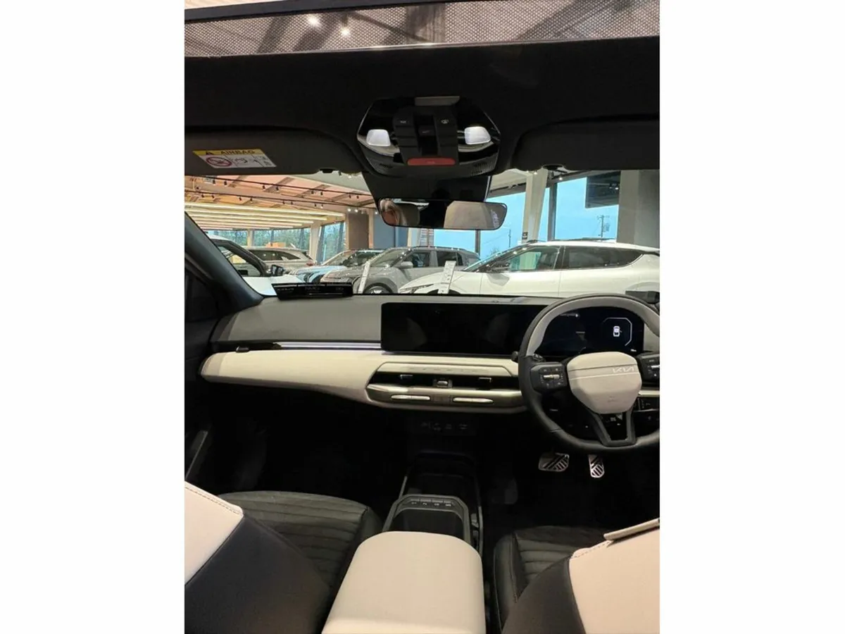 Kia EV4 - Image 3
