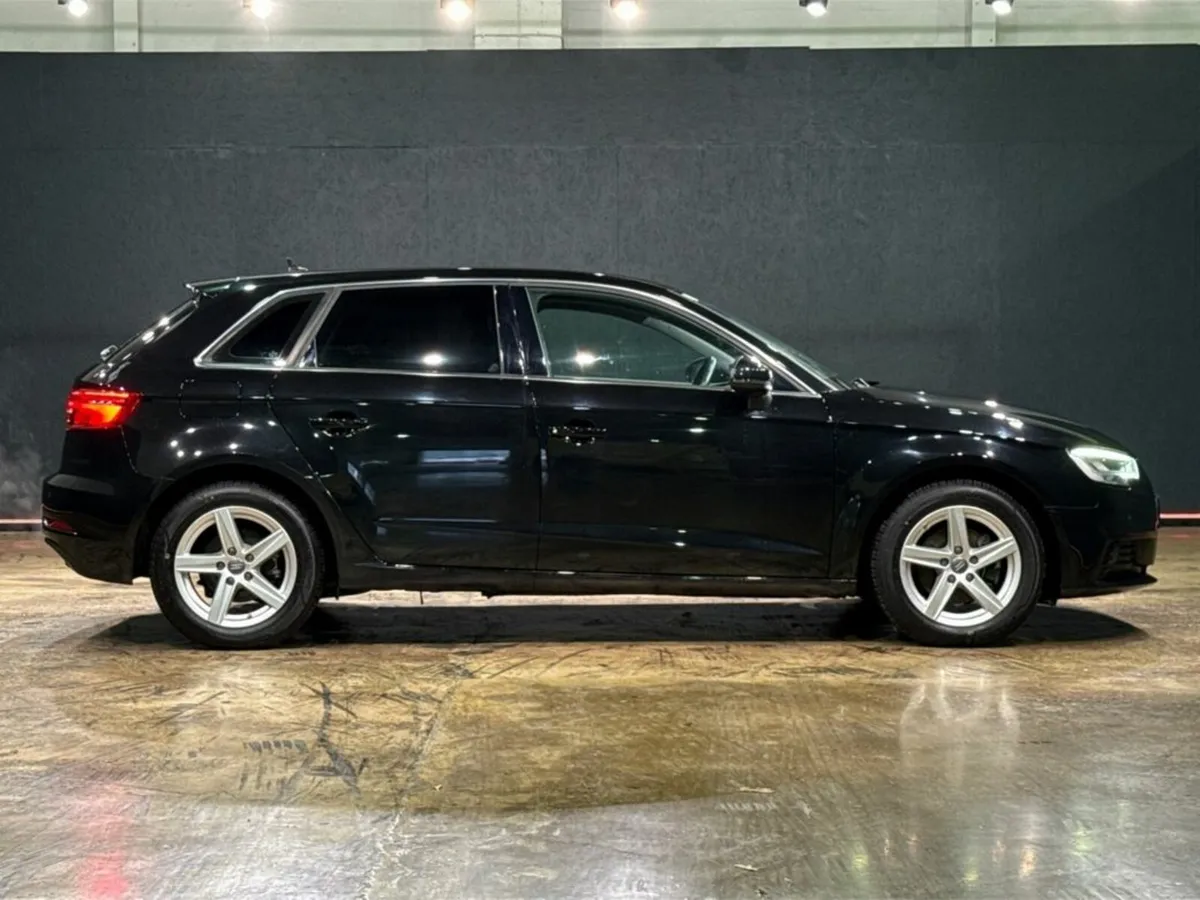 Audi A3 1.4 PETROL AUTO - REVERSE CAMERA - PARKING - Image 3