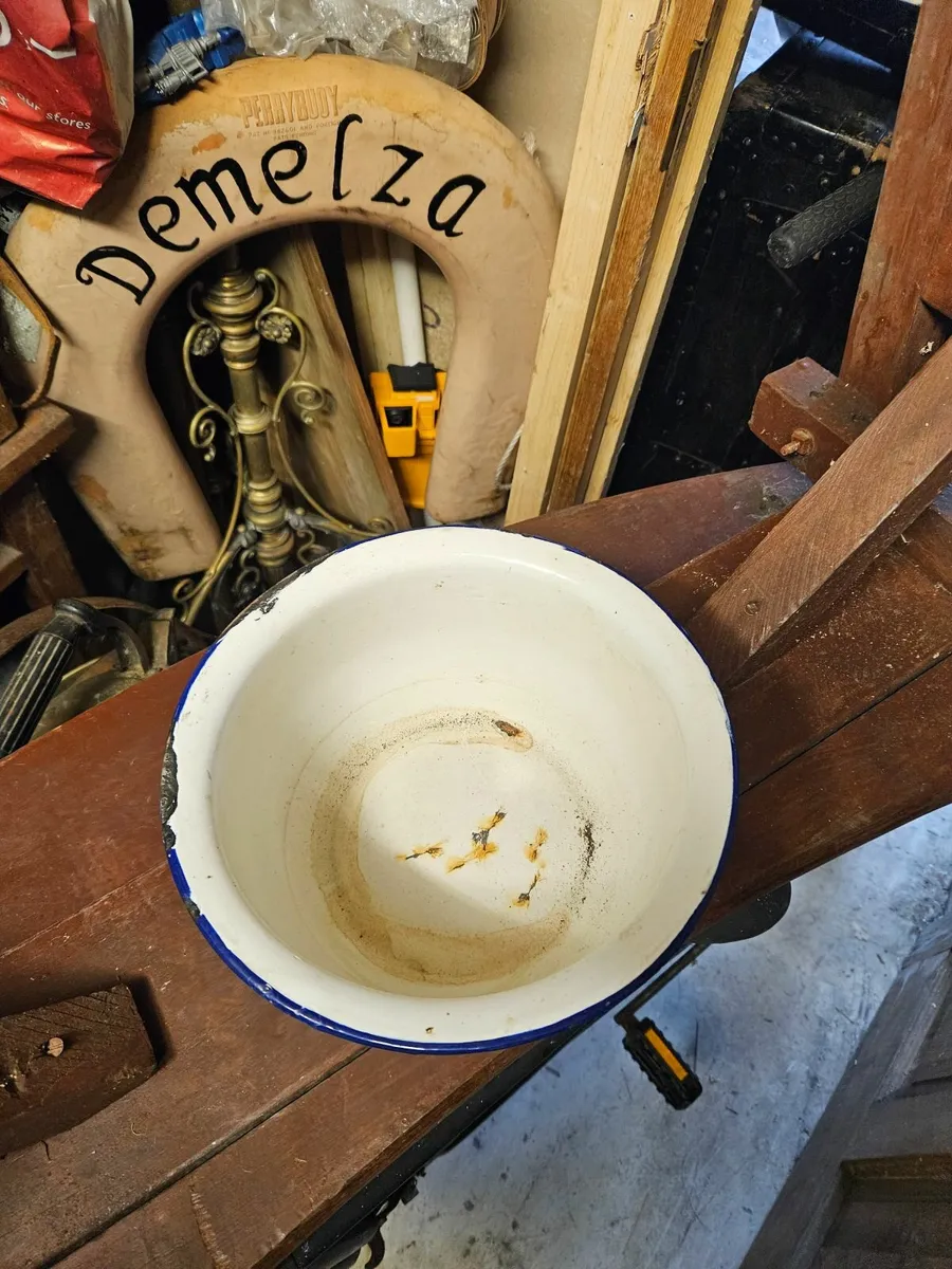 Vintage Enameled Pot - Image 2