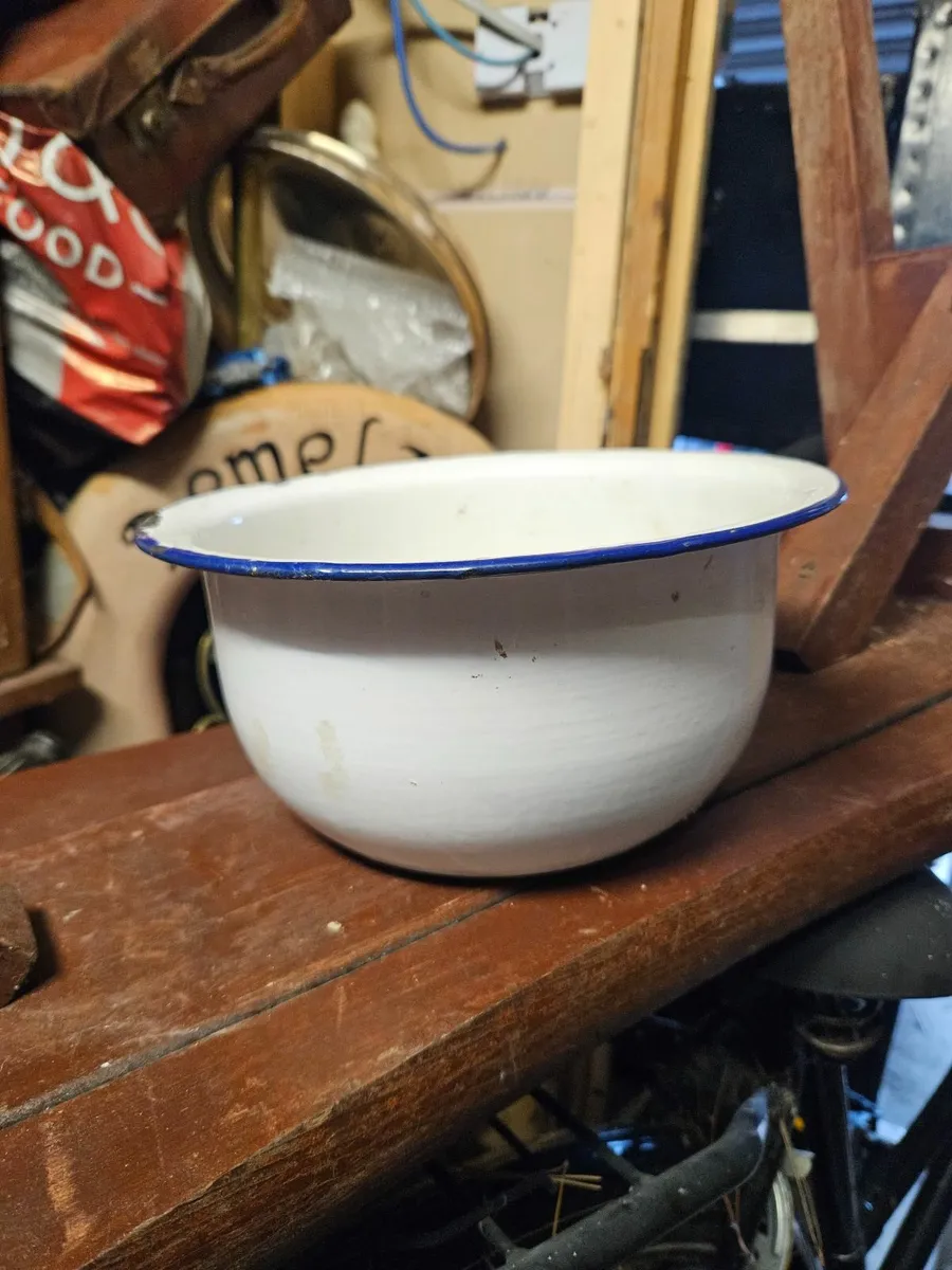 Vintage Enameled Pot - Image 4
